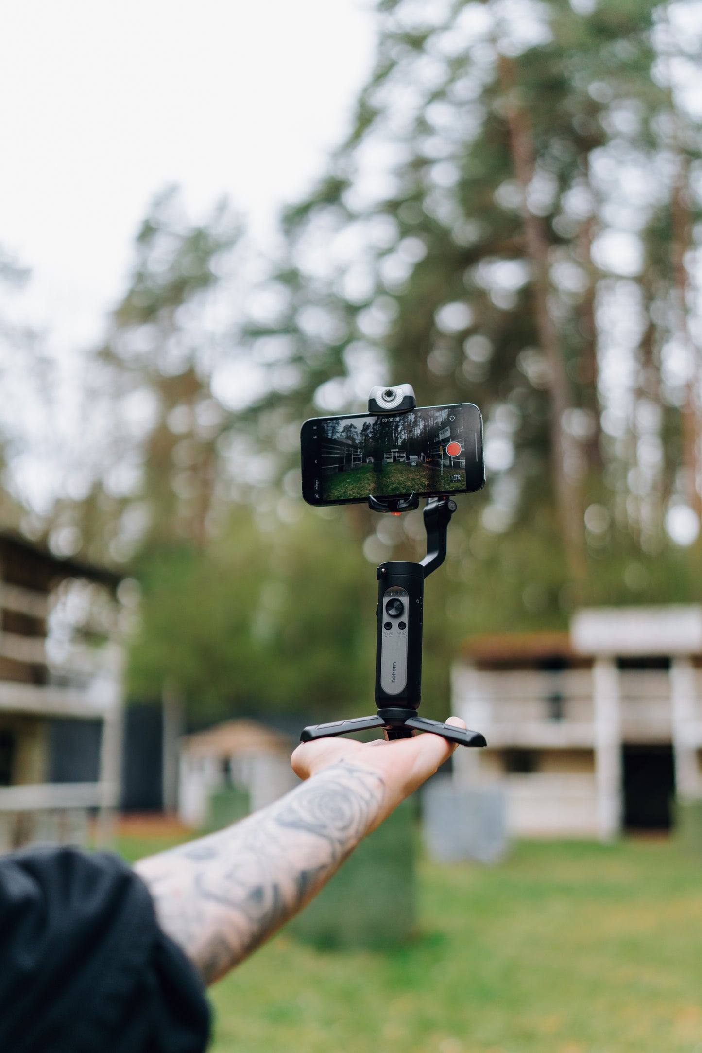 Hohem iSteady V2S smartphone gimbal met AI-sensor en lampje