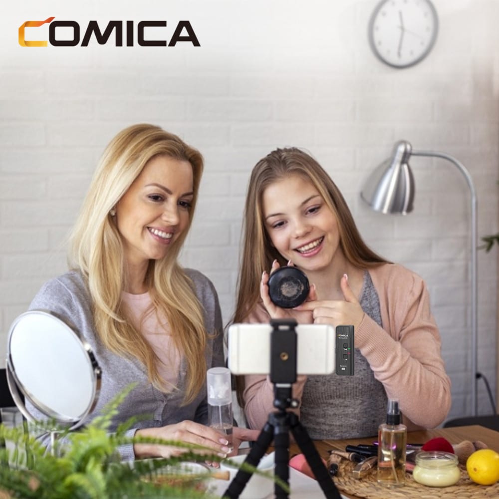 Comica BoomX-D MI2 wireless microphone set with 2 transmitters and Lightning receiver for iPhone