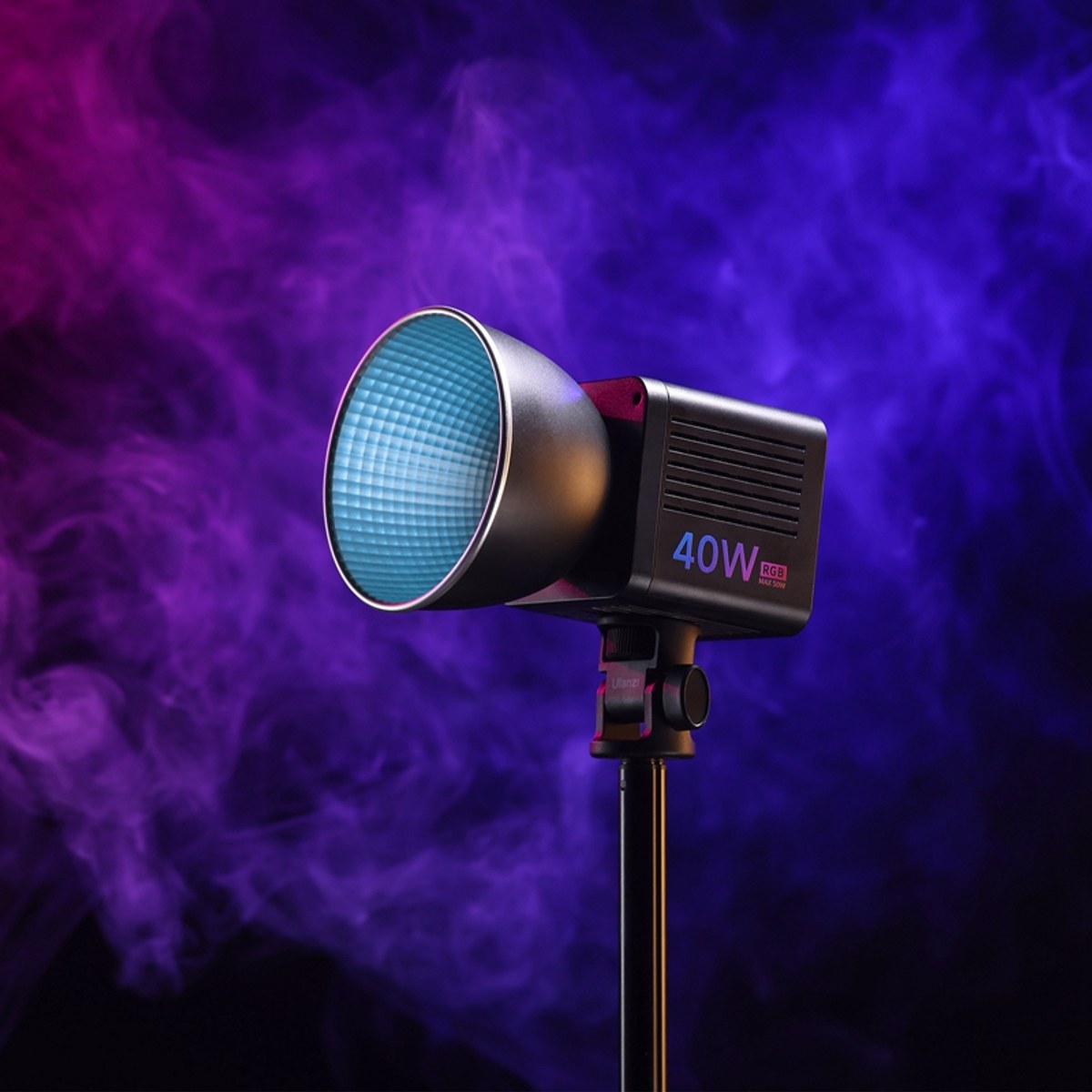 Ulanzi 40WRGB COB Lamp RGB with built-in battery