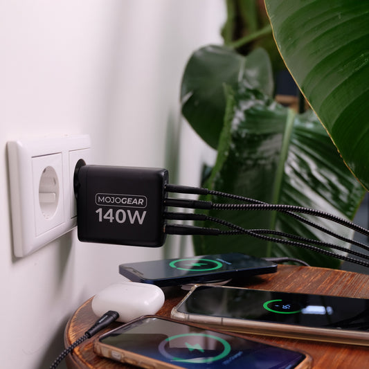 MOJOGEAR CHARGE+ 140 Watt oplader met 4 poorten USB / USB-C - Opladers