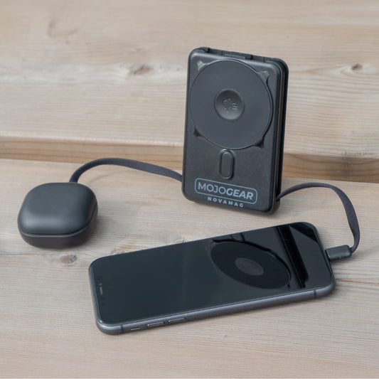 MOJOGEAR NovaMag All-in-1 Powerbank 10.000 mAh – Draadloos Qi2 &amp; ingebouwde kabels – Zwart - Powerbanks