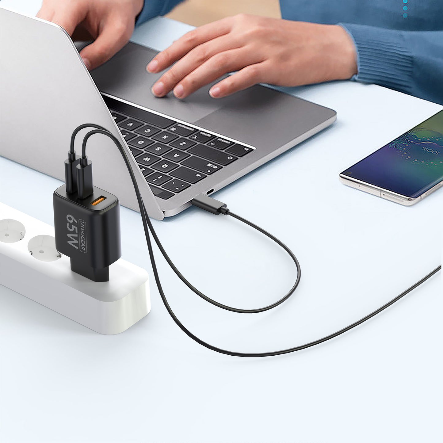 MOJOGEAR CHARGE+ 65W fast charger for iPhone &amp; iPad with 2x Lightning to USB-C cable 1.5 meters