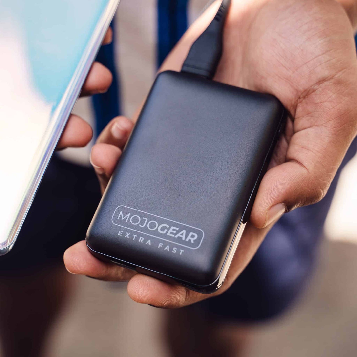 MOJOGEAR Fast Charging set for iPhone and iPad: 10.000mAh MINI Extra Fast power bank + Lightning to USB-C cable.
