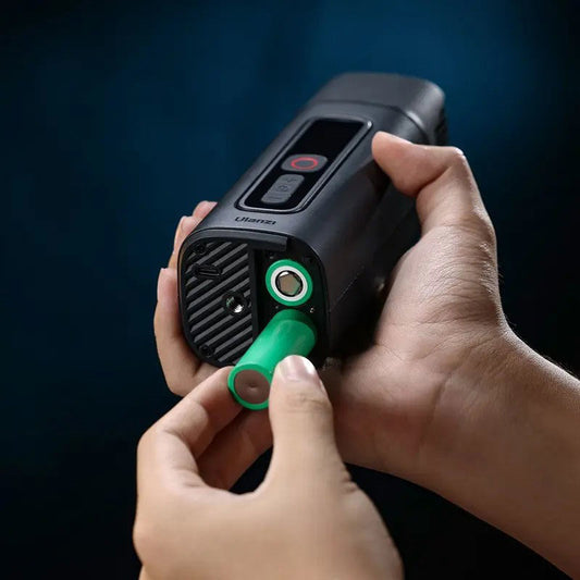 Ulanzi FILMOG Ace Fog Machine FM01 - portable smoke machine | MOJOGEAR Ulanzi FILMOG Ace Fog Machine FM01 - portable smoke machine | MOJOGEAR