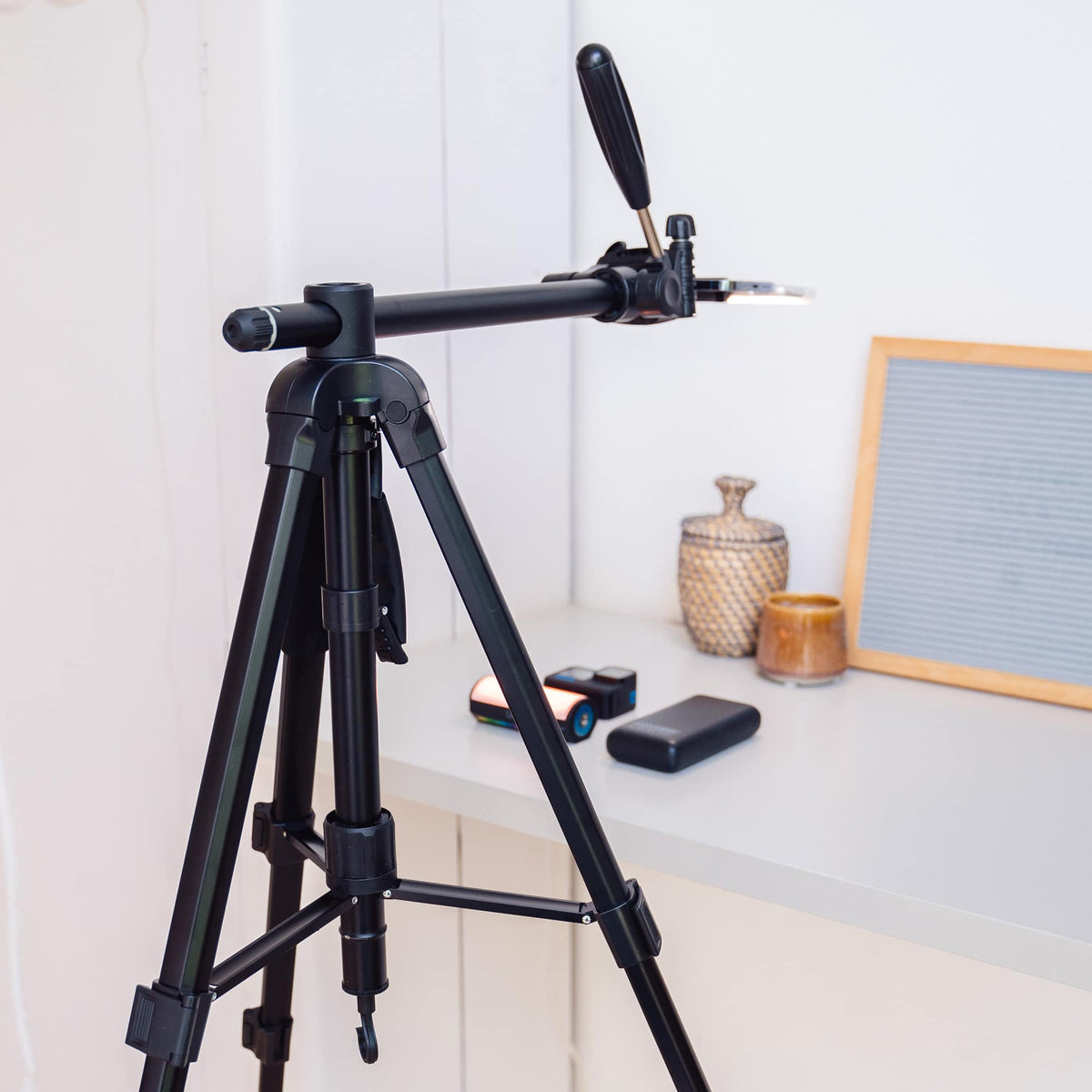Camera Driepoot Filming from above: how to do it and what you need – MOJOGEAR