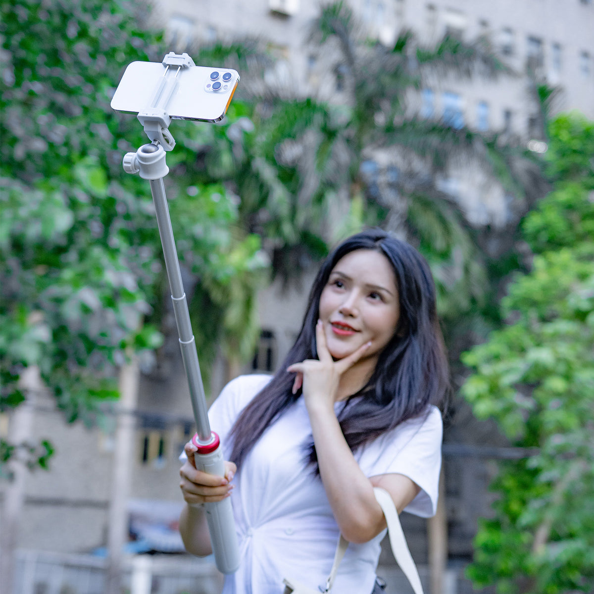 Ulanzi MT-44 Selfie Stick Tripod for Phone and Camera - 146cm - White