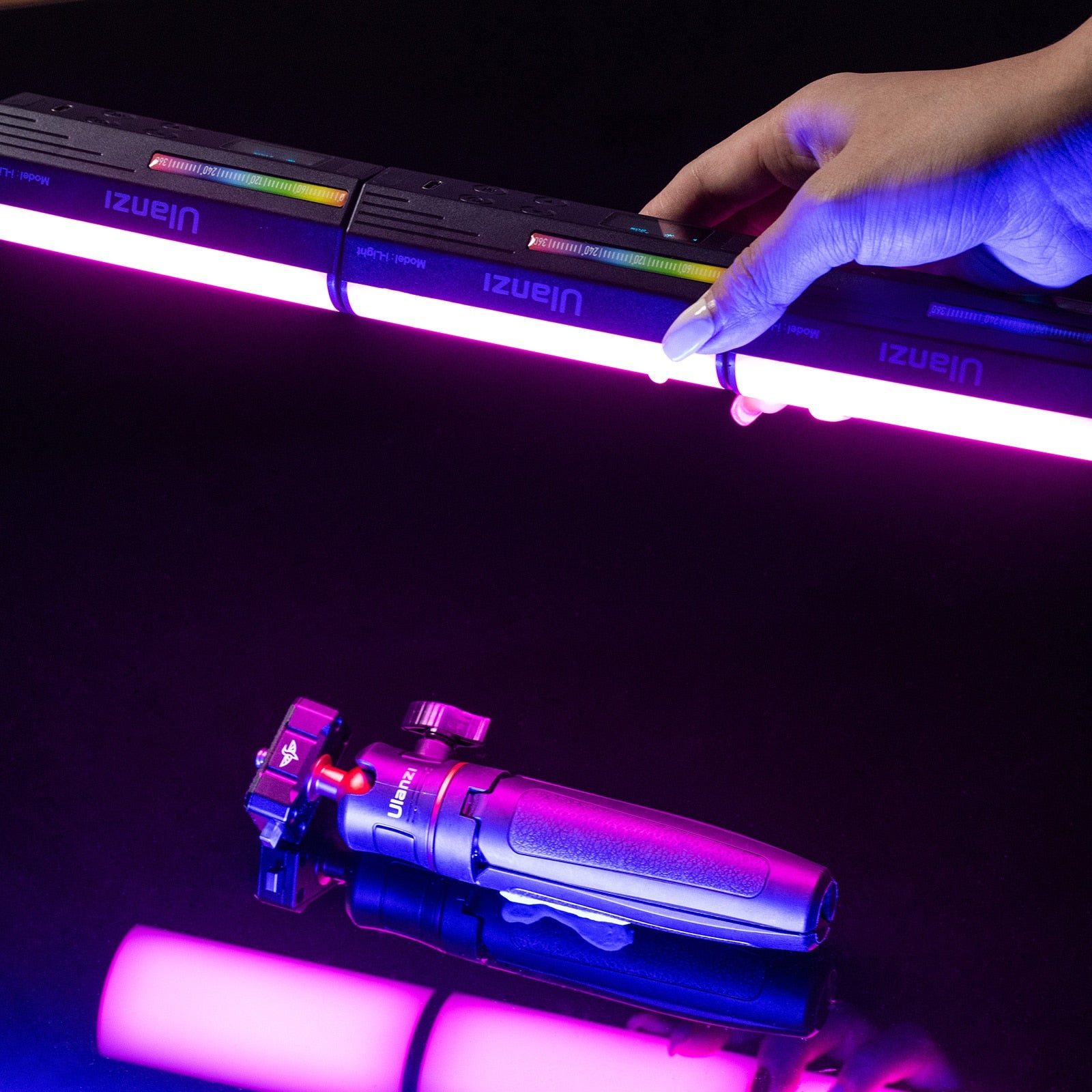 ULANZI 2637 I-Light – Lampada A Tubo LED RGB Magnetica Compatta, 20 Effetti Luce, Batteria 2000mAh