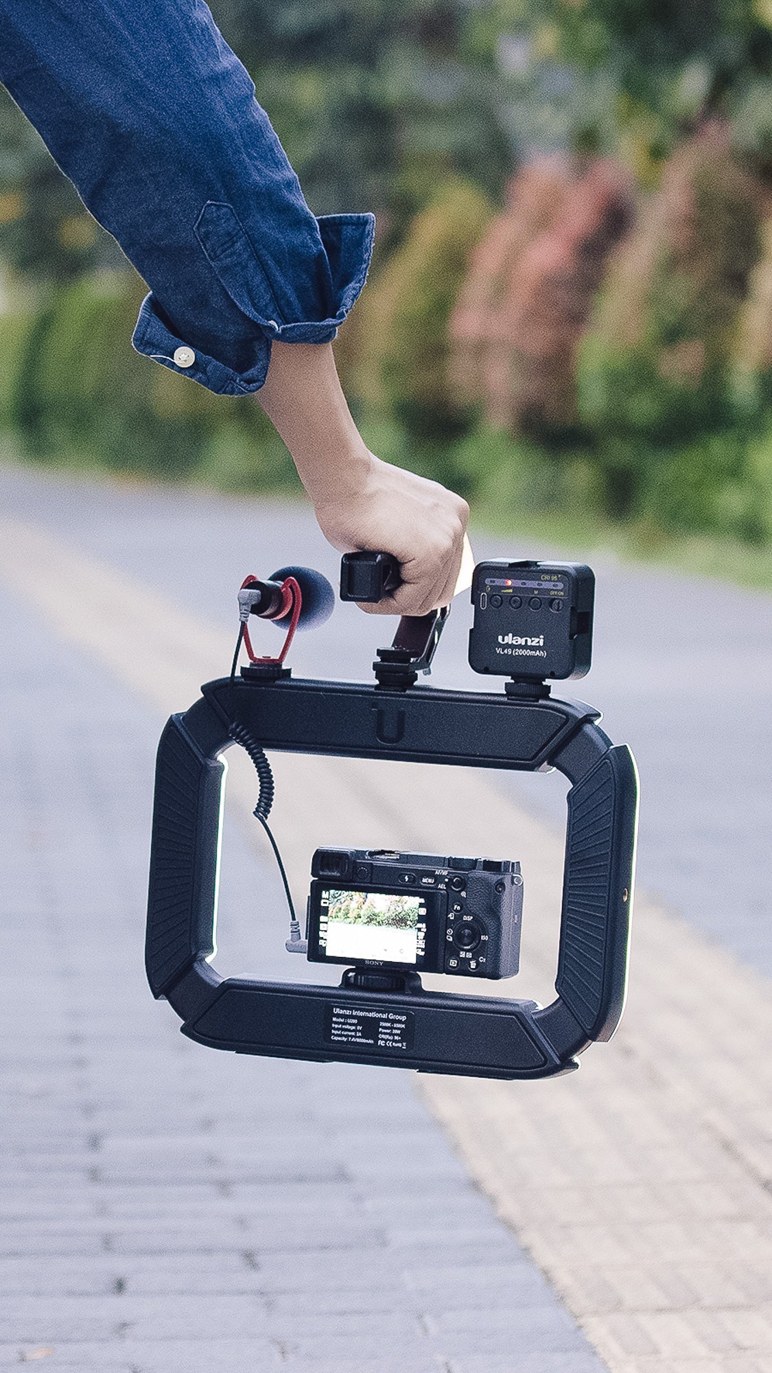 Ulanzi U200 Ringlamp Video Rig - with phone holder and built-in power bank